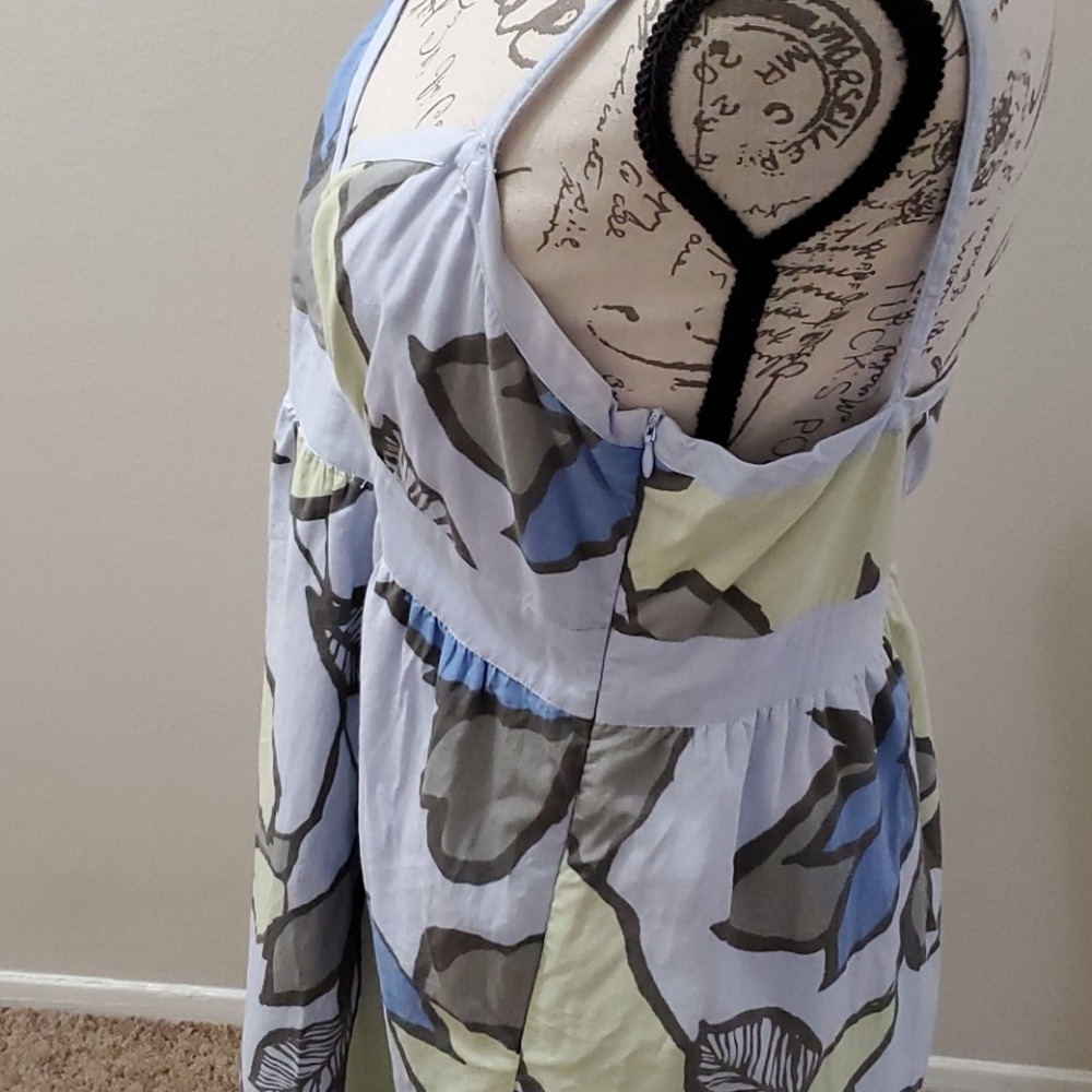 DRESS👗 - Picture 3 of 5
